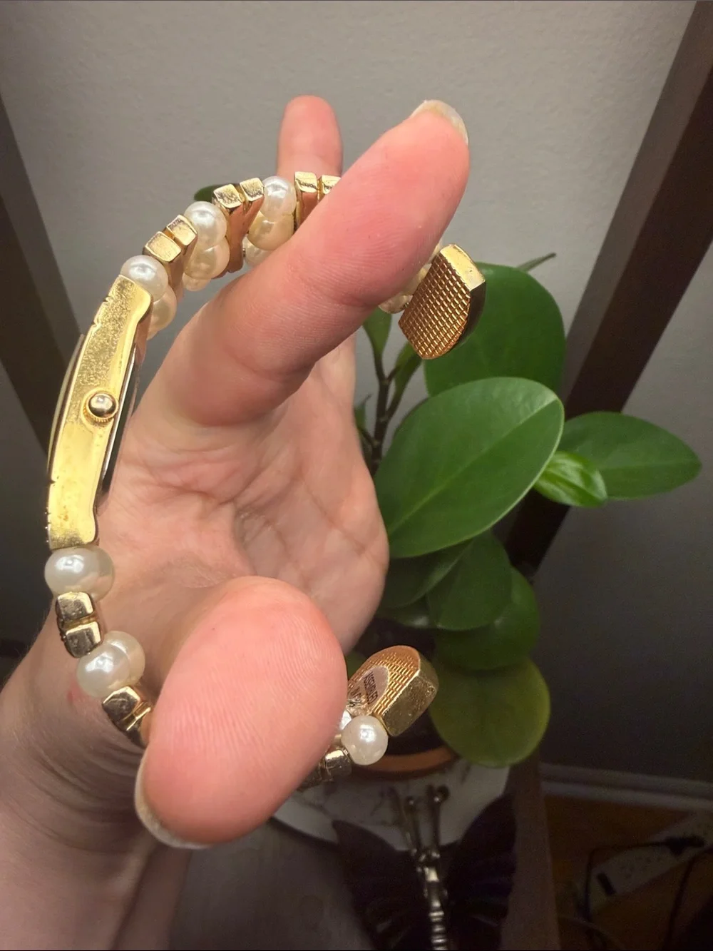 •SHEFFIELD• Vintage Quartz Gold Tone Faux Pearl Cuff Wrist Watch (not working)